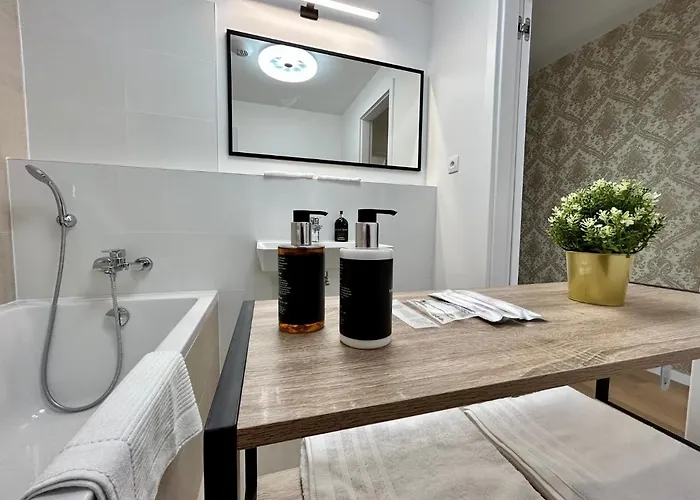 Klinger Downtown High Floor