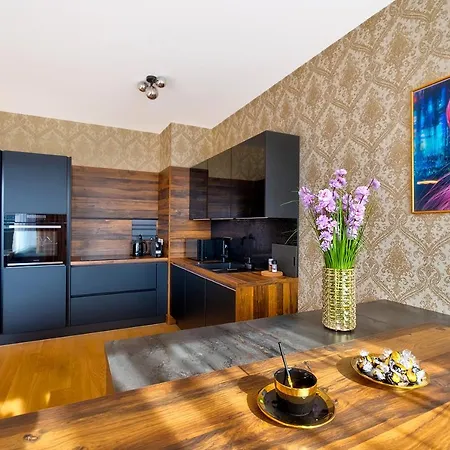 Klinger Downtown High Floor Apartment